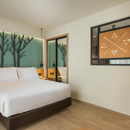 Hotel Hyperion & 4*